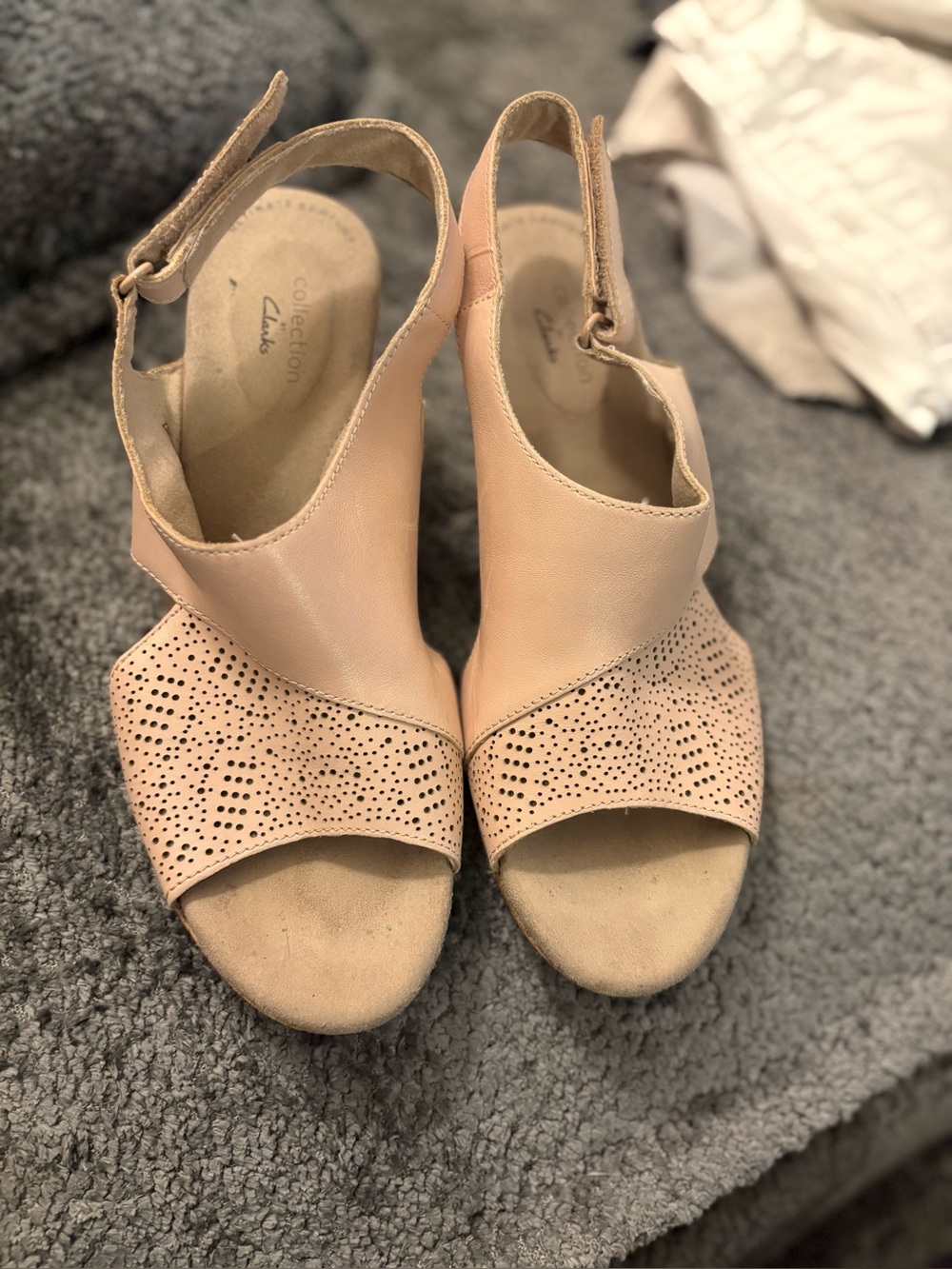 Clarks Women's Blush Pink Perforated Slingback Sandals